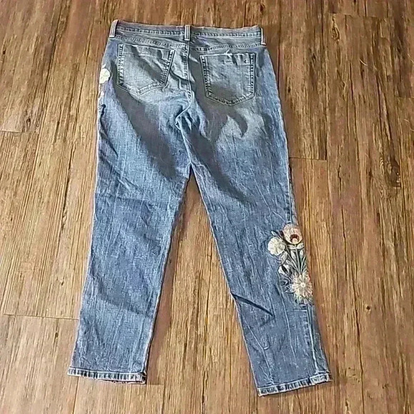 Womens Jessica Simpson Embroidered Boyfriend Jean Sz 29 27" inseam - Picture 4 of 4